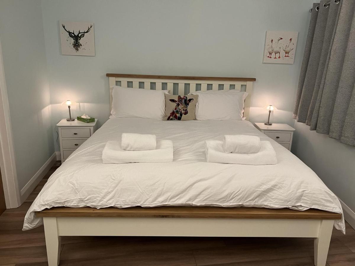 Charming Woodland Lodge 2 Person 1 Bedroom Great Yarmouth Extérieur photo